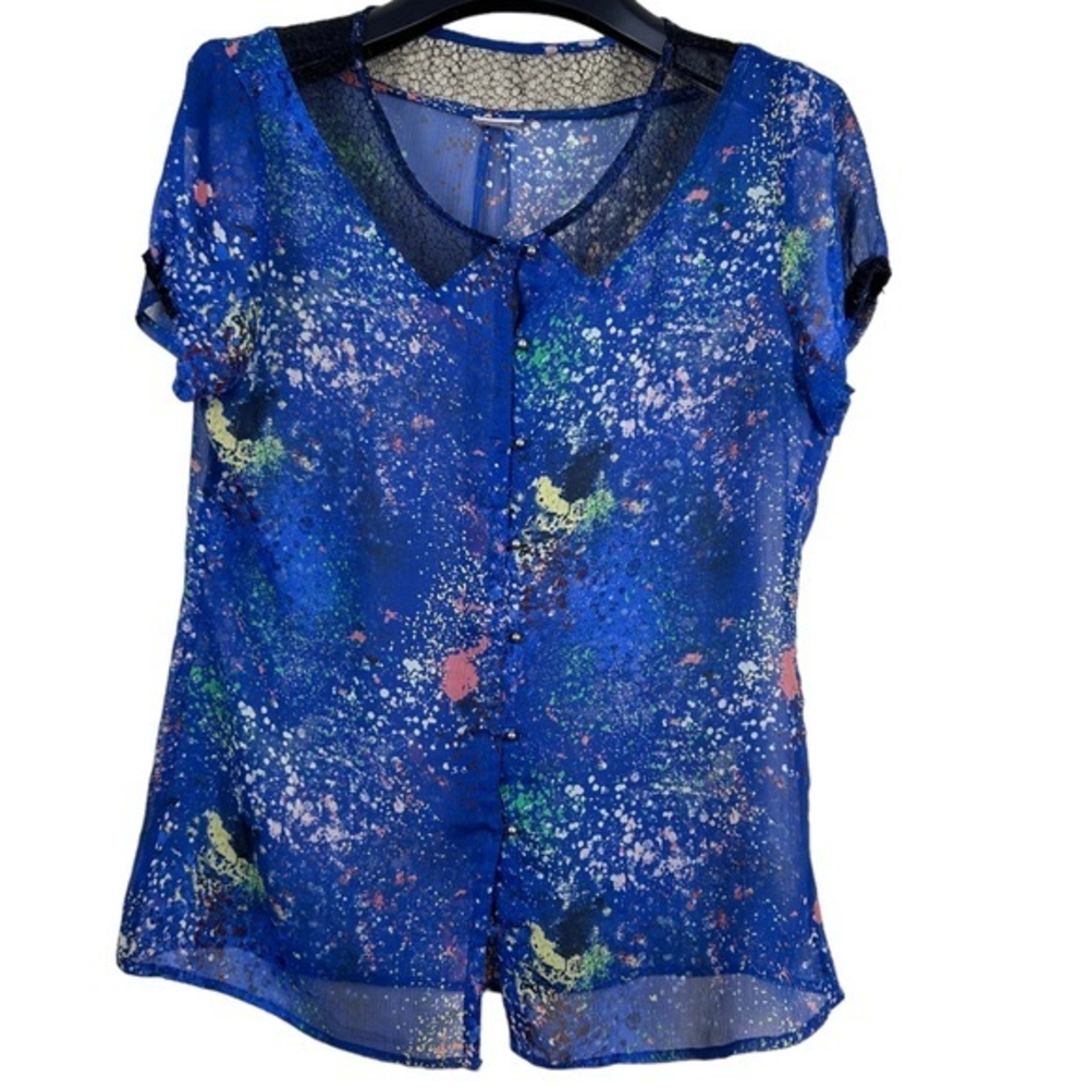 Royal blue sheer blouse with color spatters button front‎ lace-like neck Medium